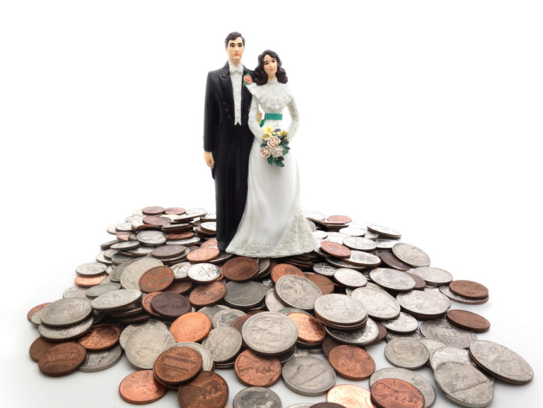 wedding couple with money